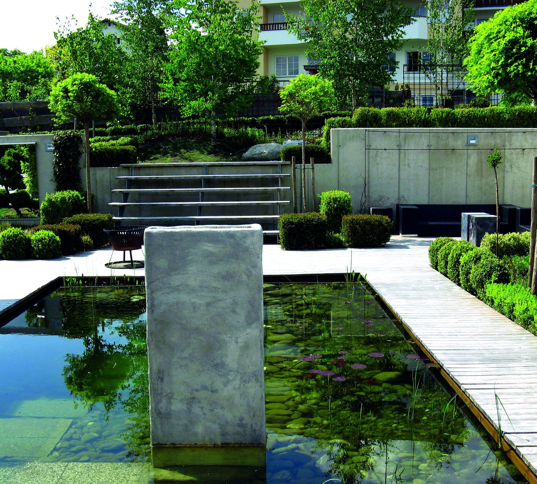 Brunnenanlage im Garten