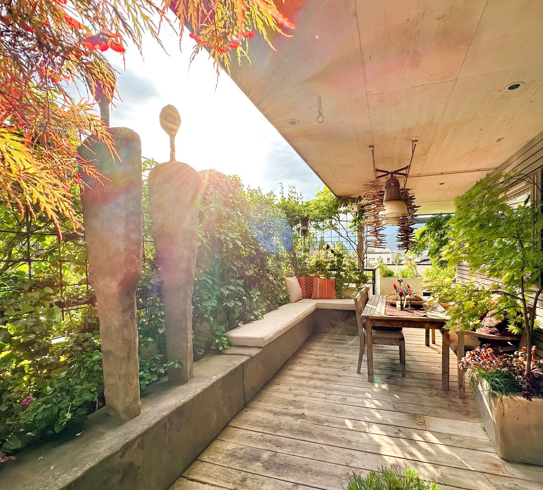 Terrassenweg mit Pflanzung in Inzing